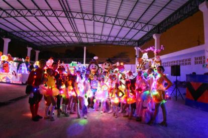 El desfile "Guayaquil es mi destino en Navidad" se realiza por