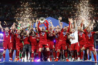 El Liverpool es el vigente monarca de la Champions League y le tocará la dura misión de superar al Altético de Madrid. Será un choque de estilos opuestos.