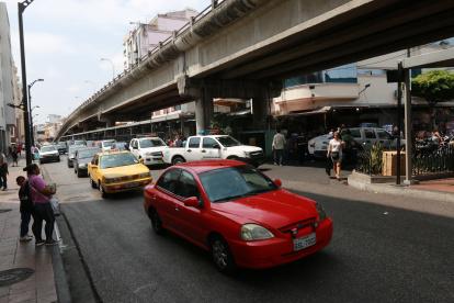 Incremento. La circulación en las inmediaciones de la bahía se complica por estas fechas. Se espera un aumento de vehículos en las últimas dos semanas.