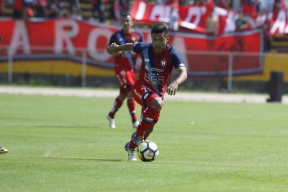 El volante firmó por un año con los celestes.