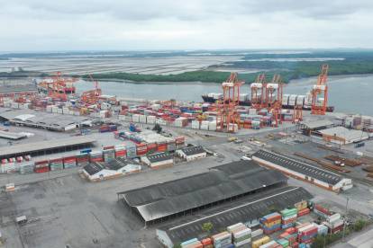 Hasta octubre, las exportaciones no petroleras sumaron $ 11.100 millones. Las Importaciones,