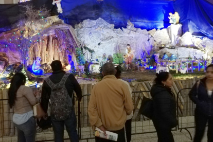 Arte.En estas obras se expone la creatividad de los artesanos internacionales en nacimientos con los significados de cada pueblo.