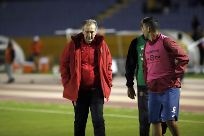 El entrenador Luis Soler dirigió al Deportivo Cuenca en dos etapas. La primera fue de 2010 a 2012. La segunda fue al inicio de este año. Fue despedido por malos resultados.

 Quito 14 de Mayo de 2019 Agencia(ag-extra ag-expreso-ag-quito)