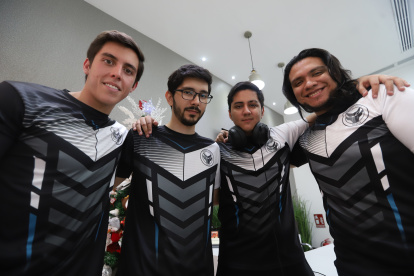 Xavier, Joaquín, Miguel y Adriano son parte del equipo Predador Esports.