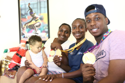 Familia. Kiara tiene en su madre Liliam y su hermano Adris los pilares fundamentales de su carrera.