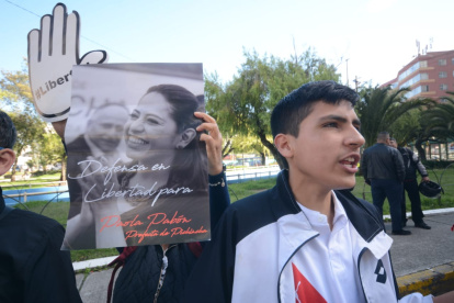 exteriores de la audiencia de reformulación de cargos contra Paola Pabón