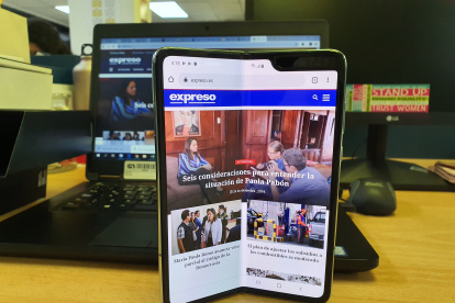 El Galaxy Fold podría considerarse como un aliado para los lectores y los amantes de las series y los videojuegos.