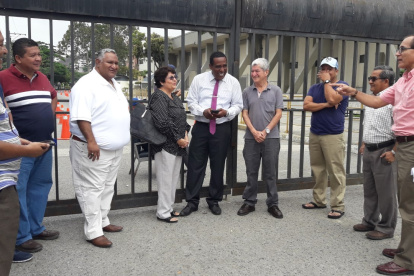 Los docentes agrupados en la APUG analizaron el problema.