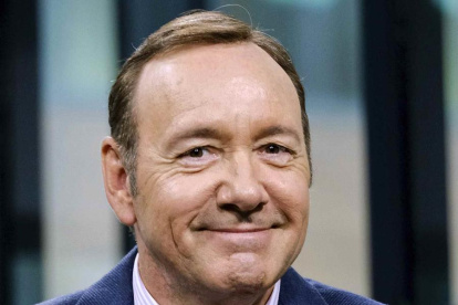 El actor Kevin Spacey fue acusado de múltiples casos de acoso sexual, lo que lo llevó a retirarse de su carrera actoral.