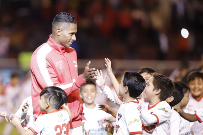 Antonio Valencia ha recibido muestras de cariño por todos los hinchas de Liga de Quito desde su llegada. 

Quito 18 de Julio de 2019 Agencia (ag - expreso ag - extra) PRESENTACION ANTONIO VALENCIA