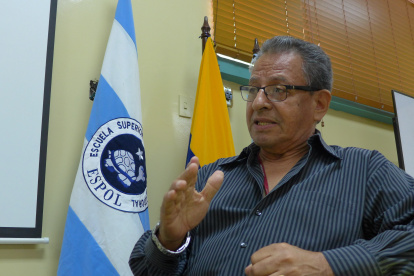 Zurita es catedrático de la Escuela Superior Politécnica del Litoral.