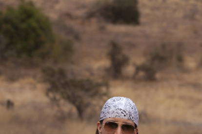 Anamaria no solo ama la fotografía, también le fascina la naturaleza, sobre todo los árboles. Sus padres le enseñaron a disfrutarlos y cuidarlos.