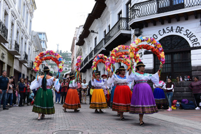 Danzas tradicionales de las comunidades indígenas de la Sierra hicieron el deleite de los visitantes. 


29  de diciembre  2019
KARINA DEFAS 
Agencia (ag-expreso ag-extra ag-quito)