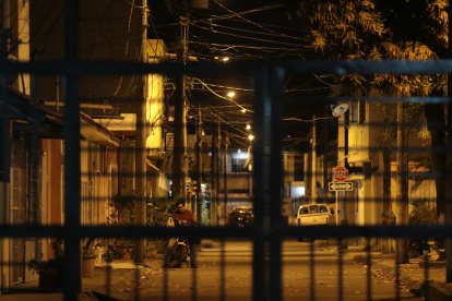 En la ciudadela Guayacanes, así lucen las etapas, blindadas y con cámaras.