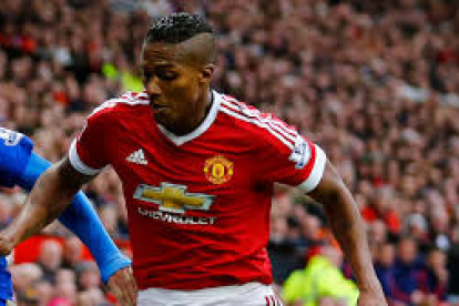 Liderazgo. Antonio Valencia lleva siete temporadas en el Manchester United y ahora es figura
