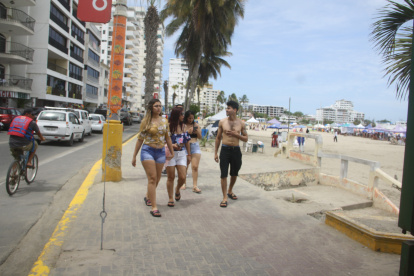En este punto del malecón de Salinas ocurrió el enfrentamiento entre ciudadanos en estado de embriaguez y policías