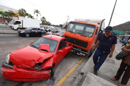 Cuatro vehículos estuvieron involucrados en el accidente