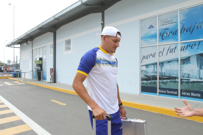 Carlos Garcés, antes de viajar a Colombia con Delfín