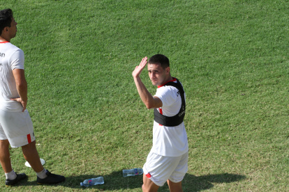 Emmanuel Martínez quiere brilllar con Barcelona  y alcanzar títulos en temporada que está por comenzar.