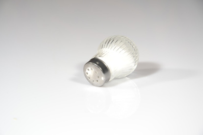 Evite tener saleros en la mesa