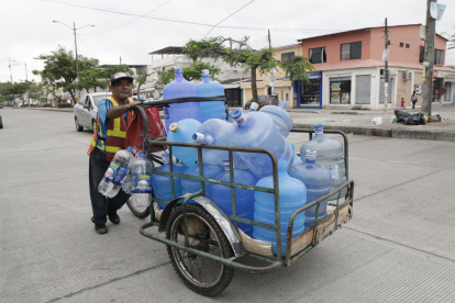 Hecho. Los afectados empezarán a abastecerse, según precisan, desde el jueves. 


Agencia (ag-extra)