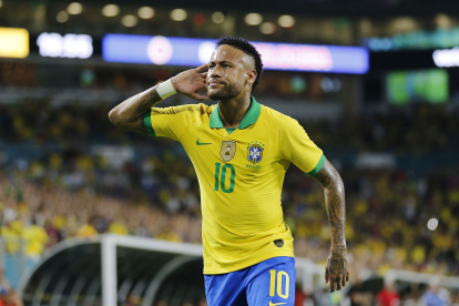 Neymar, figura del PSG y de la selección brasileña, elogió a sus jóvenes compatriotas.

== FOR NEWSPAPERS, INTERNET, TELCOS & TELEVISION USE ONLY ==

 FOC-SOC-SPO-BRAZIL-V-COLOMBIA
