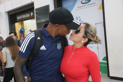 Dixon Arroyo se despide de su esposa Claudia Bastidas