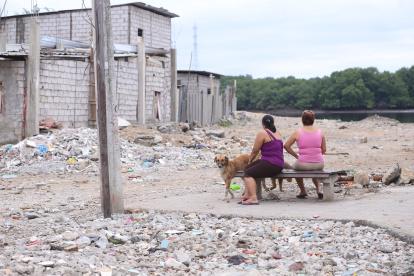 Un parque del sur de Guayaquil quedó bajo los escombros