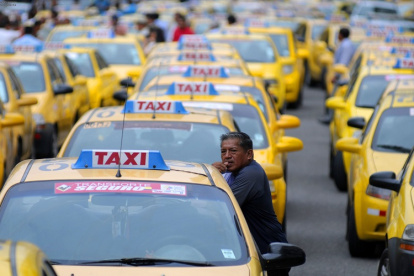 Malestar. Los taxistas se quejan por el incremento de los informales.