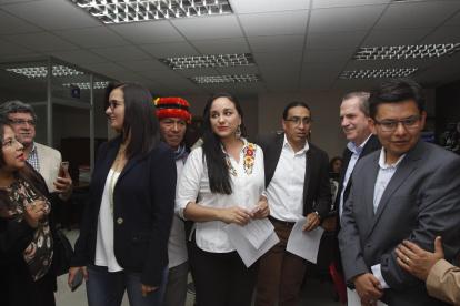 Gabriela Rivadeneira (c) es una de las personas a quien México le otorgó asilo político.