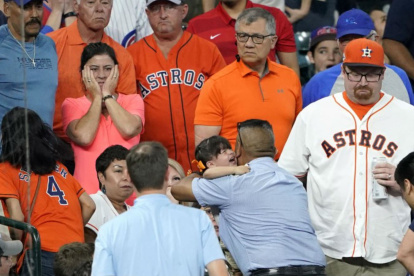 Luego de que la niña recibiera el pelotazo fue trasladada de inmediato a un hospital.