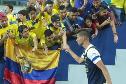 El nuevo volante de Emelec, José Francisco Cevallos Enríquez,  ya sabe lo que es jugar de local en el Capwell.