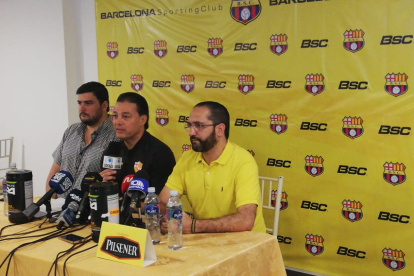 Alfaro Moreno ofreció una rueda de prensa en Manta para aclarar varios temas de la institución.