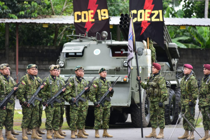 Desfile militar por la conmemoración de los 25 años de la guerra del Cenepa