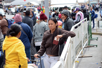La Corte Constitucional suspende, con carácter inmediato, la exigencia de ese documento mientras analiza el fondo del asunto.