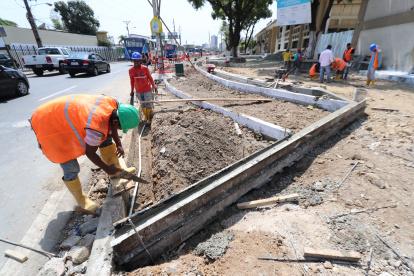 La ciclovía toma forma. Esta recorrerá desde la Facultad de Odontología (Kennedy) hasta el Malecón del Salado (Quisquí).