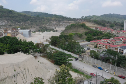 Una de las conclusiones del estudio apunta a definir los roles que tendrá la vía a la costa dentro de 20 años, puesto que industria y vivienda son incompatibles.