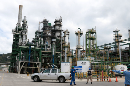 Los activos de Petroecuador, como la Refinería de Esmeraldas, no están valorados correctamente.