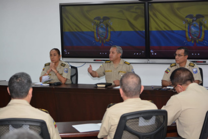 Primer taller con el nuevo mando de la Policía Nacional, Patricio Carrillo