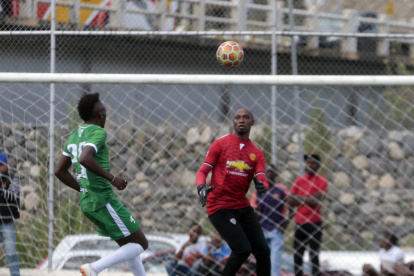 El exarquero dejó Independiente del Valle para dirigir la primera división en 9 de Octubre.