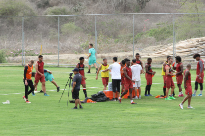 Barcelona está cumpliendo la fase final de su pretemporada en Manta, mientras espera la llegada de nuevos refuerzos.