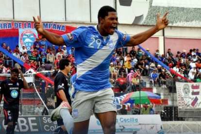 El delantero Marlon de Jesús volverá a vestirse de militar. Firmó por un año