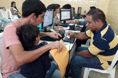 Los padres de familia deben acudir a las sedes con los requisitos que exige el proceso.