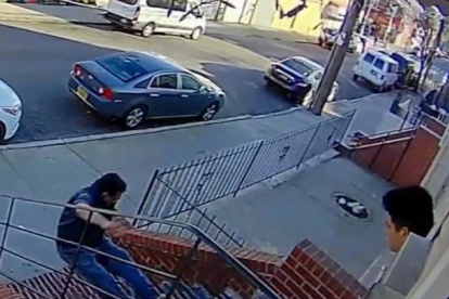 El joven de 22 años lanzó a su muerte a Moncayo cuando este trataba de ingresar a la vivienda para cobrar la renta atrasada.