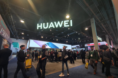 La marca china exhibió su ecosistema de accesorios conectados.