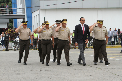Invitados. Al acto oficial acudieron el Gobernador del Guayas, Pedro Pablo Duart; la jefe de Estado Mayor Tannya Varela, entre otras autoridades.