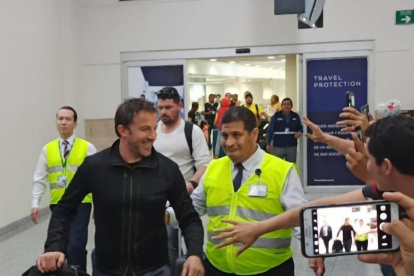 Una gran cantidad de personas acudieron a recibir a Alessandro Del Piero.