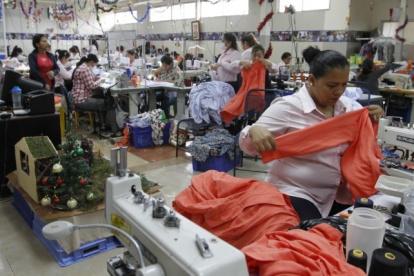 Los ecuatorianos tienen mayor dificultad para hallar una plaza con buen sueldo y acceso a derechos.