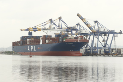 El buque fue traído por la empresa CMA-CGM