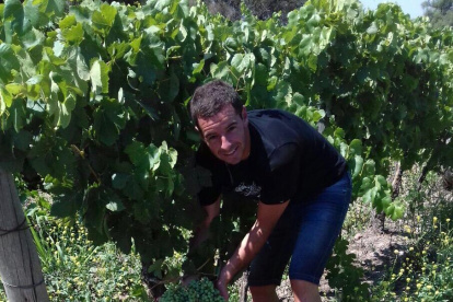 Adrián Gabbarini, arquero de Liga de Quito, aprovecha sus vacaciones para ir a Mendoza (Argentina) para visitar sus viñedos.